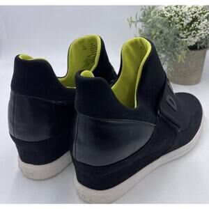 DKNY the Cosmos Logo 3" Hidden Wedge Sneaker Slip On street style Sz 9.5M Black
